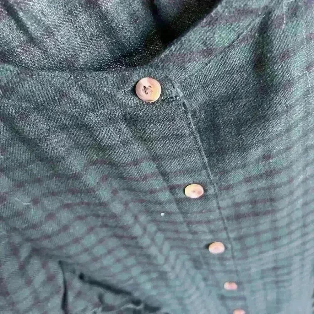 Sonoma Women’s Hunter Green Black Plaid Button Front Flannel with Ruffles - Picture 5 of 7